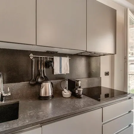 Minerva - By Myhomeincomo *