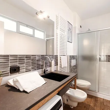 Minerva - By Myhomeincomo